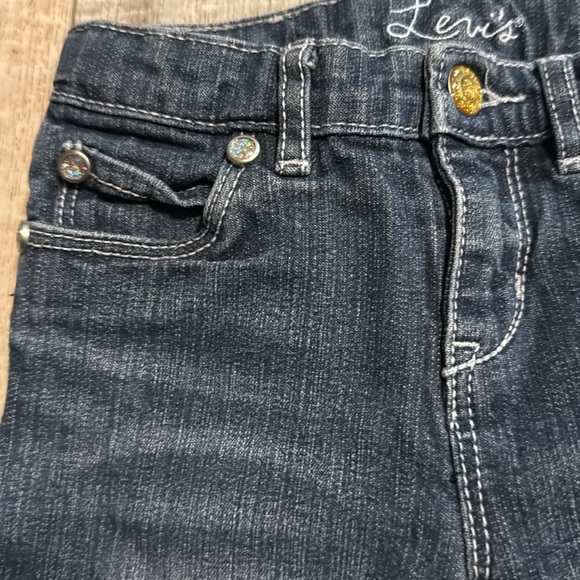 Levi's Shorts-size 5 - Picture 6 of 9